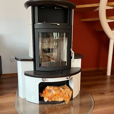 Dom wakacyjny Ruhig Gelegenes Mit Kamin